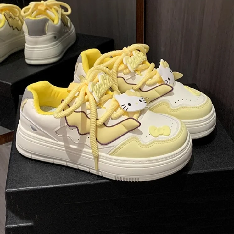 

Sanrio Hello Kitty Dopamine Design Board Shoes Женская новая универсальная повседневная обувь Корейская версия Нишевые модные милые кроссовки для девочек