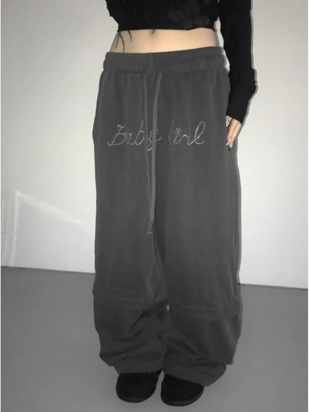 2026 new American retro Gothic Y2K letter rose print casual sports pants punk street trend fashion niche versatile subculture