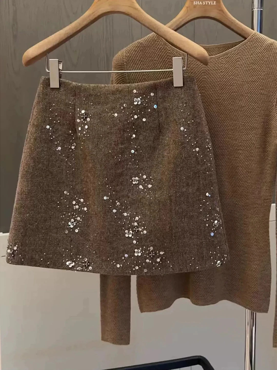 

High Waist A-Line Skirt Women's Faionable Glitter Woolen Skirts Autumn Winter New Sle Slimming f-length Skirts