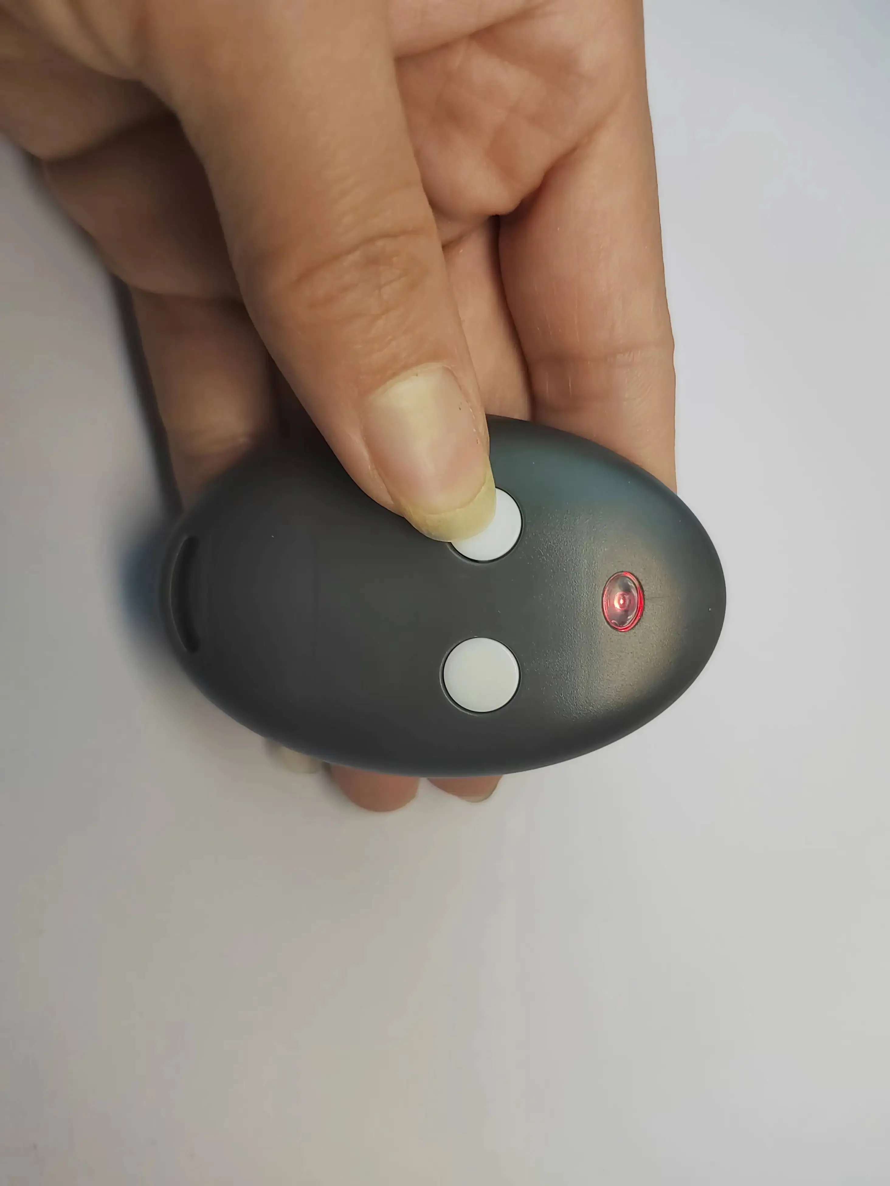 MITTO 2 4 B RCB 02 04 RCB02 RCB04 MITTO2A MITTO4A TRC1 TRC2 TRC3 Pilot do bram garażowych 433.92MHz Nadajnik Rolling Code