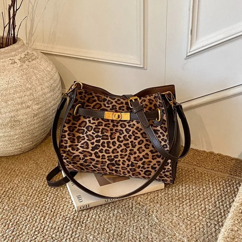 

Diaper Bag Classic Retro Leather Handbag Luxury Designer Crossbody Satchel For Women Elegant Original Vintage Tote