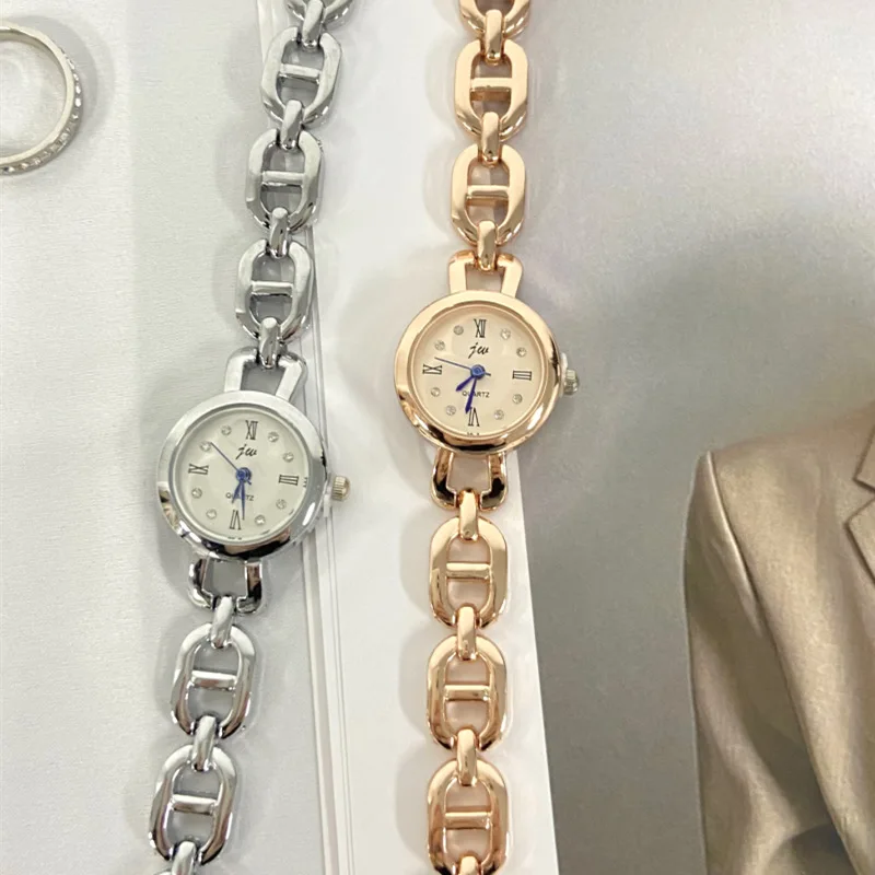 ساعة أنيقة للنساء ساعات كوارتز ذهبية فضية معدنية باند السيدات Reloj أنثى سوار Orologio الماس علبة صغيرة ساعة اليد