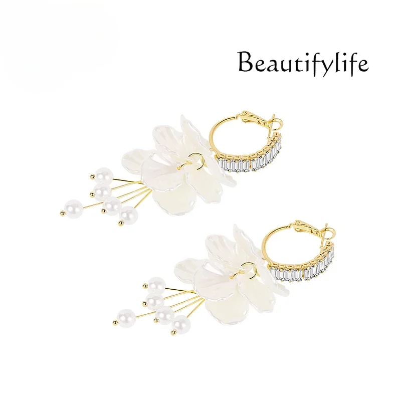 Light luxury simple fringed earrings, high-end new designer models, exquisite daily fashion