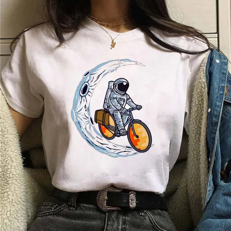 Harajuku Funny Aesthetic T-shirt Women New Summer Fashion Cartoon Astronaut Print Tshirt Universe Space Punk Female T Shirt