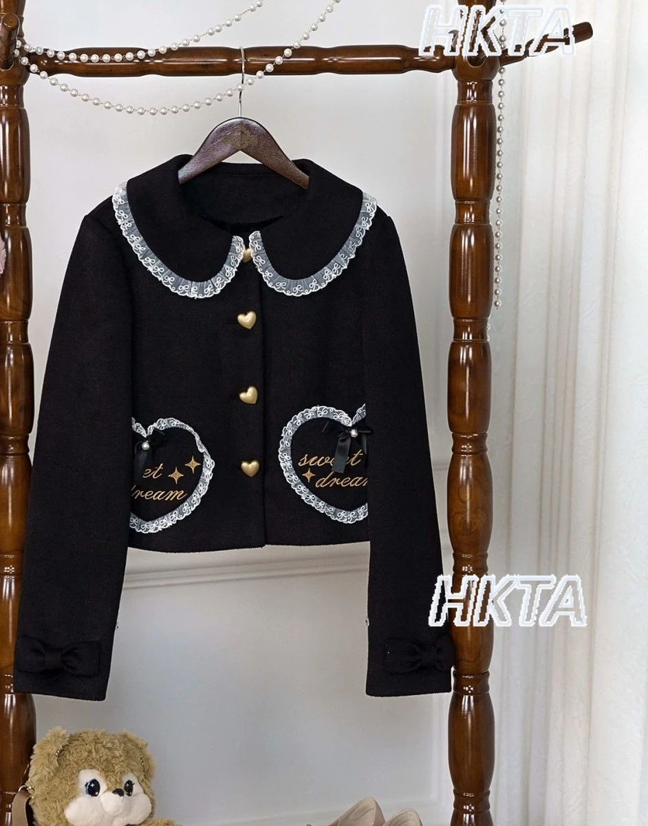 

Милое короткое пальто в стиле Лолиты, женское новое зимнее универсальное шерстяное пальто с кружевом и бантом, вышивкой букв, пуговицами и плюшевой строчкой, женская куртка