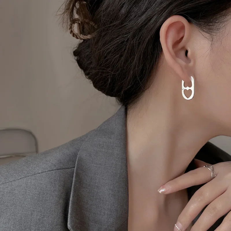 Silver Color Hollow Double Heart Earrings for Women Korean Style Design Ear Buckle 2023 Korea Fashion Jewelry Accessories