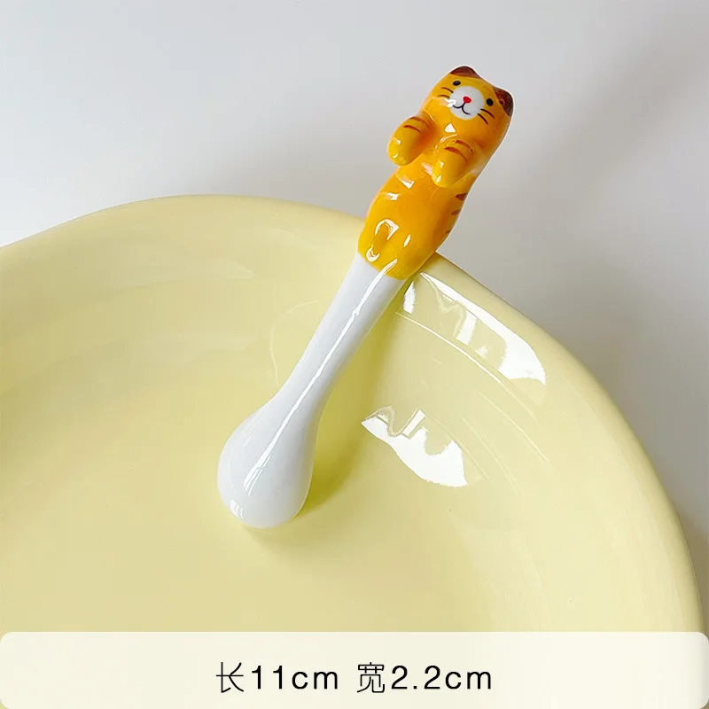 ملعقة قهوة قطة مرسومة يدويًا ، ملعقة خلط أذن معلقة ، ملعقة سيراميك إبداعية ثلاثية الأبعاد ، ملعقة حلوى بمقبض قصير ، ناعمة لطيفة