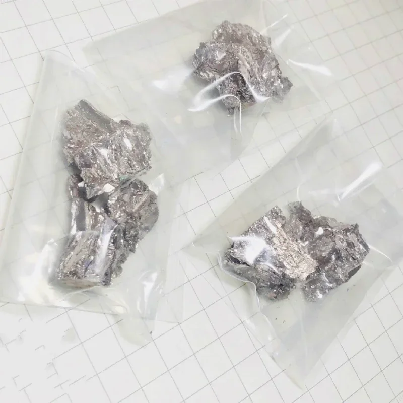 Bismuth metal pieces 99.99% - pure element 83 sample