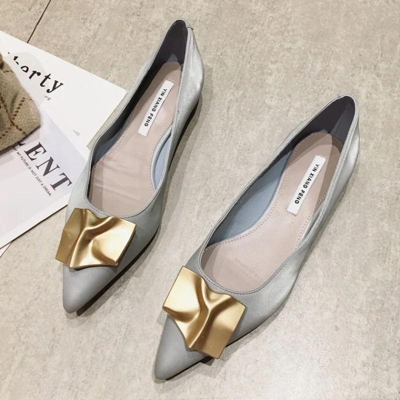 Women Flats Pointed Toe Solid Color Flat Shoes for Ladies Large Size 42 43 44 45 46 Small Size 31 32 33 34 Slip on Silk Cloth