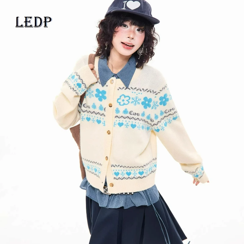 

American Retro Love Jacquard Button Knitted Women's Sweater Autumn 2025 New Loose Thin Sweet Versatile Cardigan Jacket Ladies