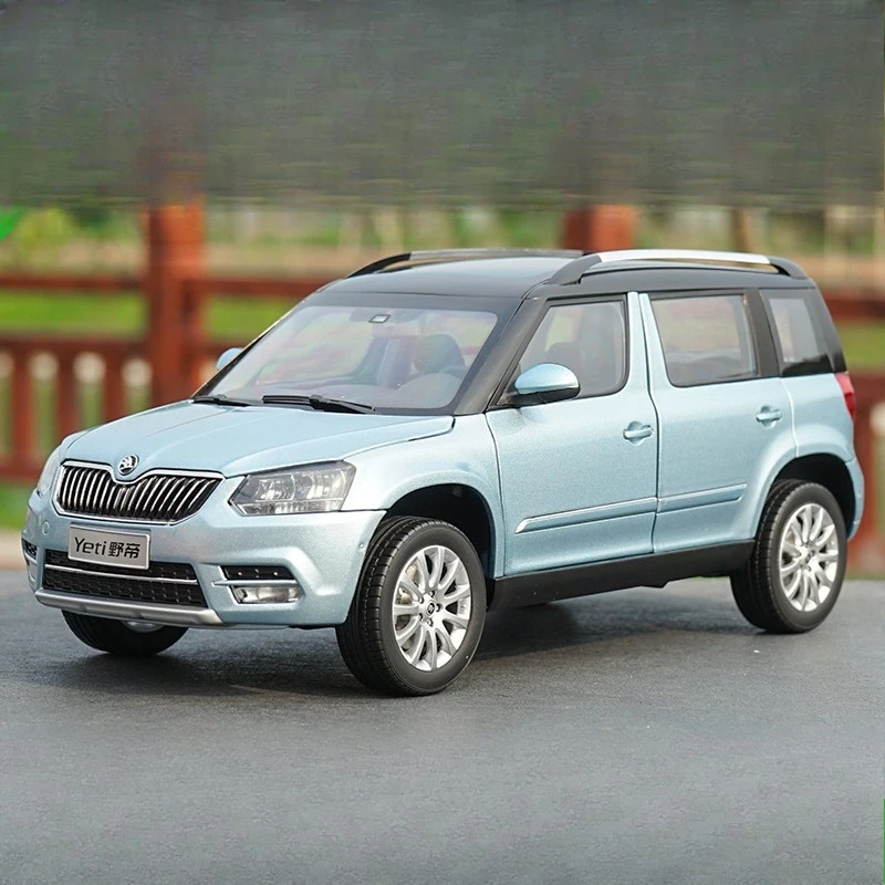 دييكاست بمقياس 1:18 سكودا سبيكة سيارة نموذج سكودا يتي لعب المركبات لعب للأولاد الصندوق الأصلي
