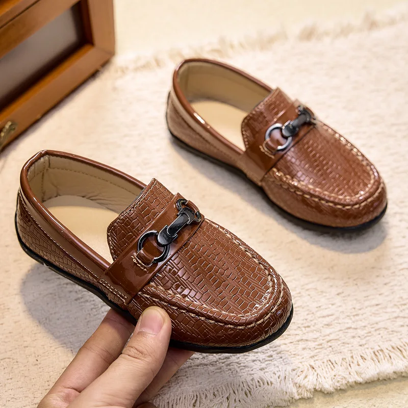 Boys Leather Shoes Round-toe Flat Soft Kids Fashion Casual Loafers Glossy Metal Buckle Children Moccasins Non-slip Britain Style