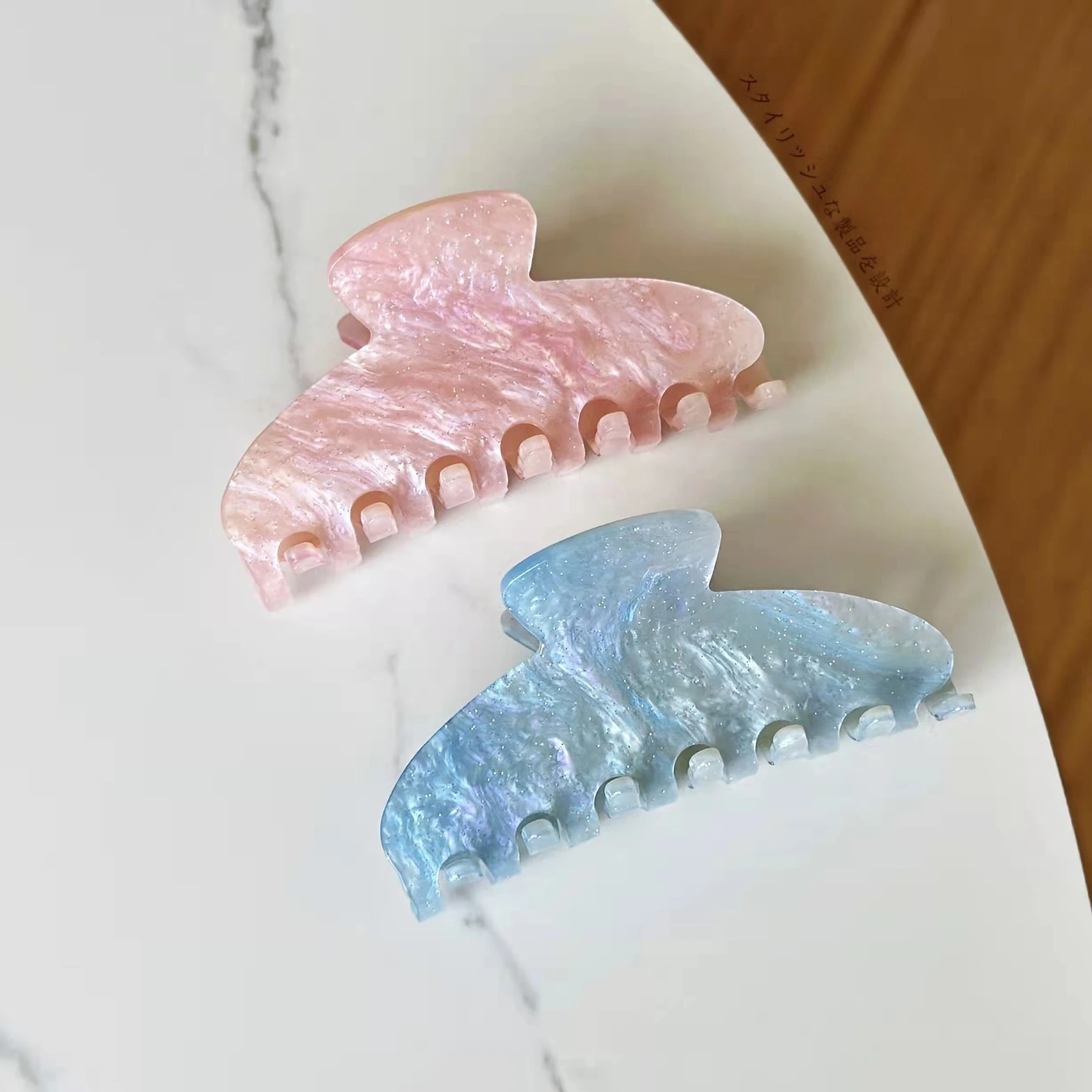 

NEW Sweet Shining Acrylic Hair Claw 10CM Large Claw Clips Classic French Style Hair Clips for Women Girls INS Hair Accessories