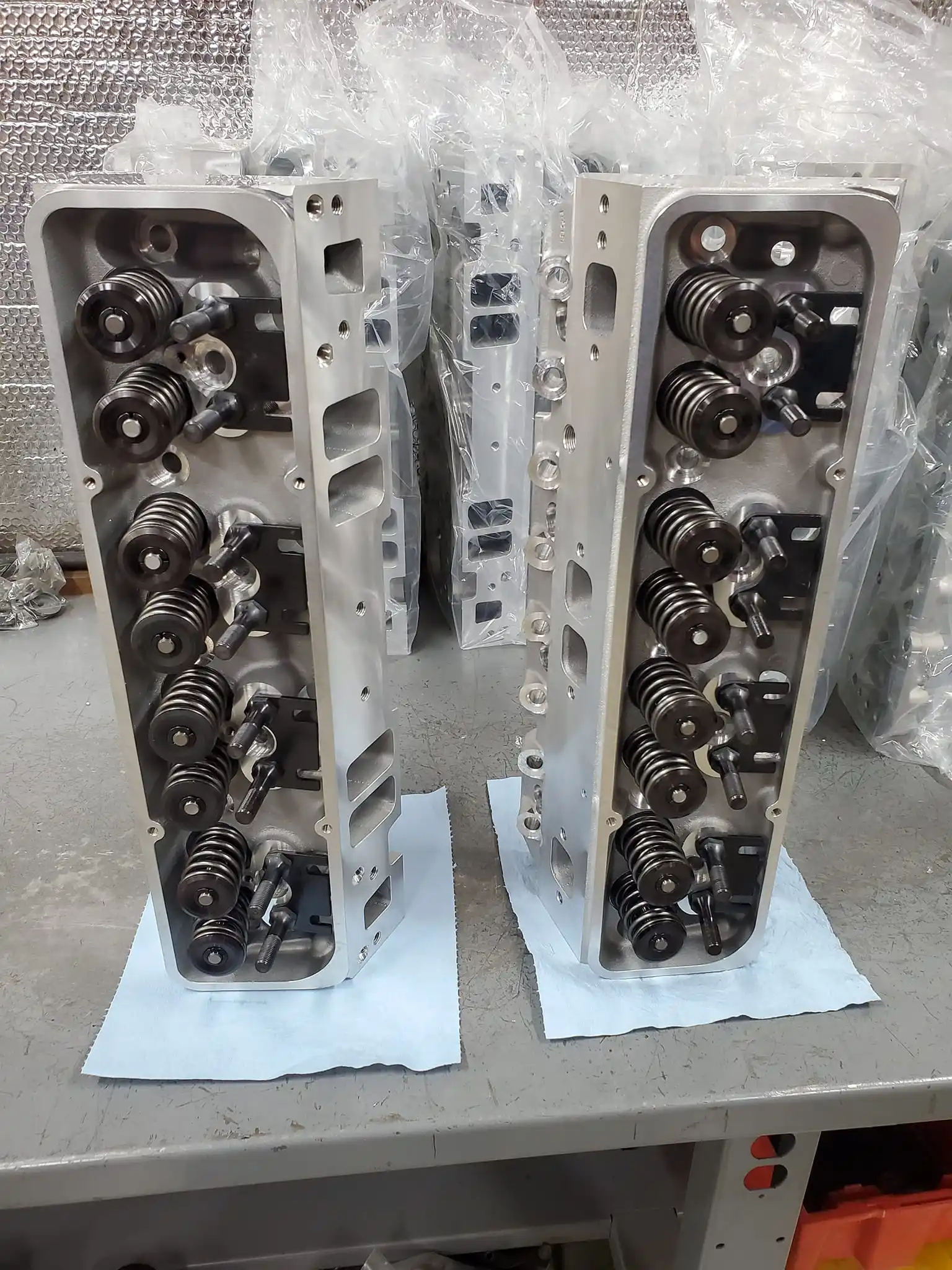 

High quality New Auto Parts FOR CHEVY 350 Complete Aluminum Cylinder Head for CHEVY for GM 74cc/200cc SBC Small Block Condition