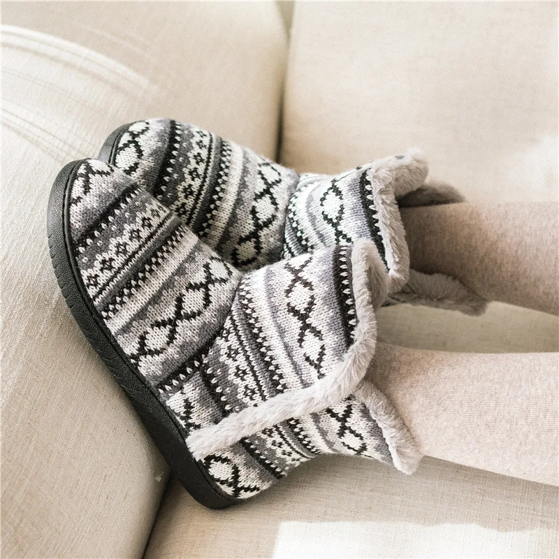 Snow Boots Men Women Winter 2025 New Lovers Plush Thick Comfortable Cotton Shoes Waterproof Anti Slip Outdoor Casual Shoes Flats