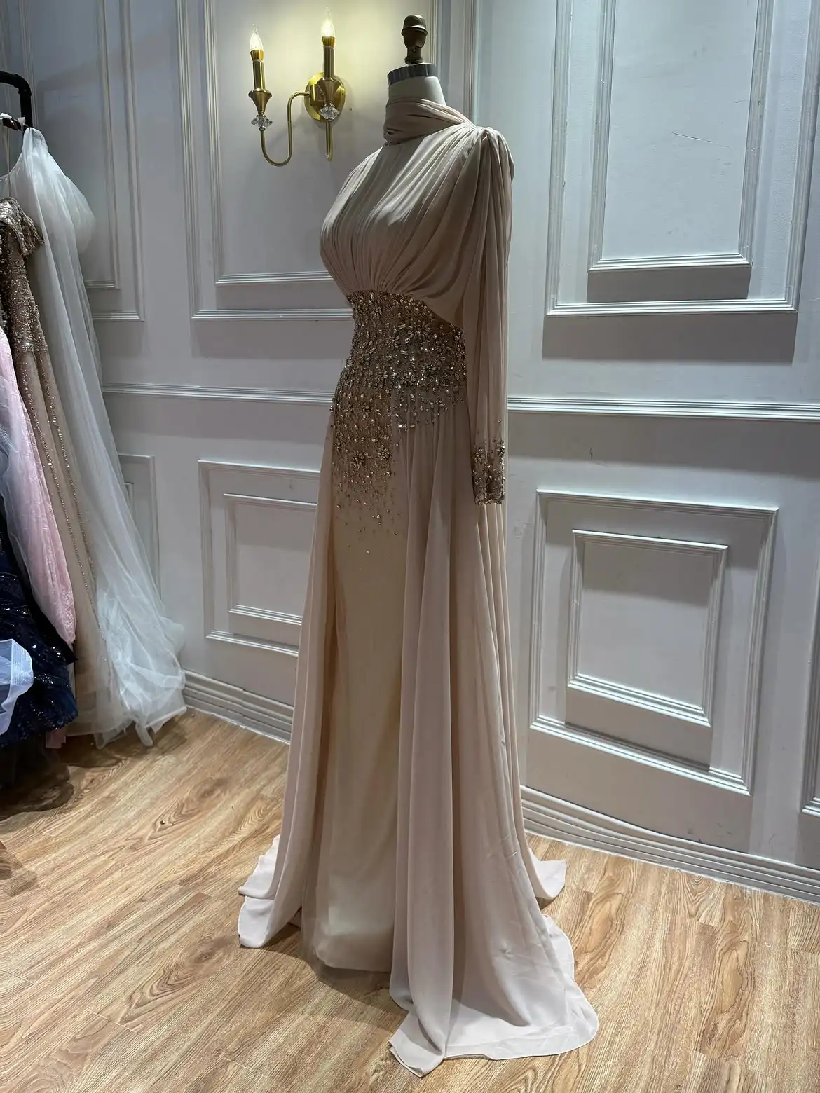 Nude Beaded Waist Modest Women's Formal Evening Gowns High Neck Long Sleeve Chiffon Evening Dresses Dubai Long Wedding Dress