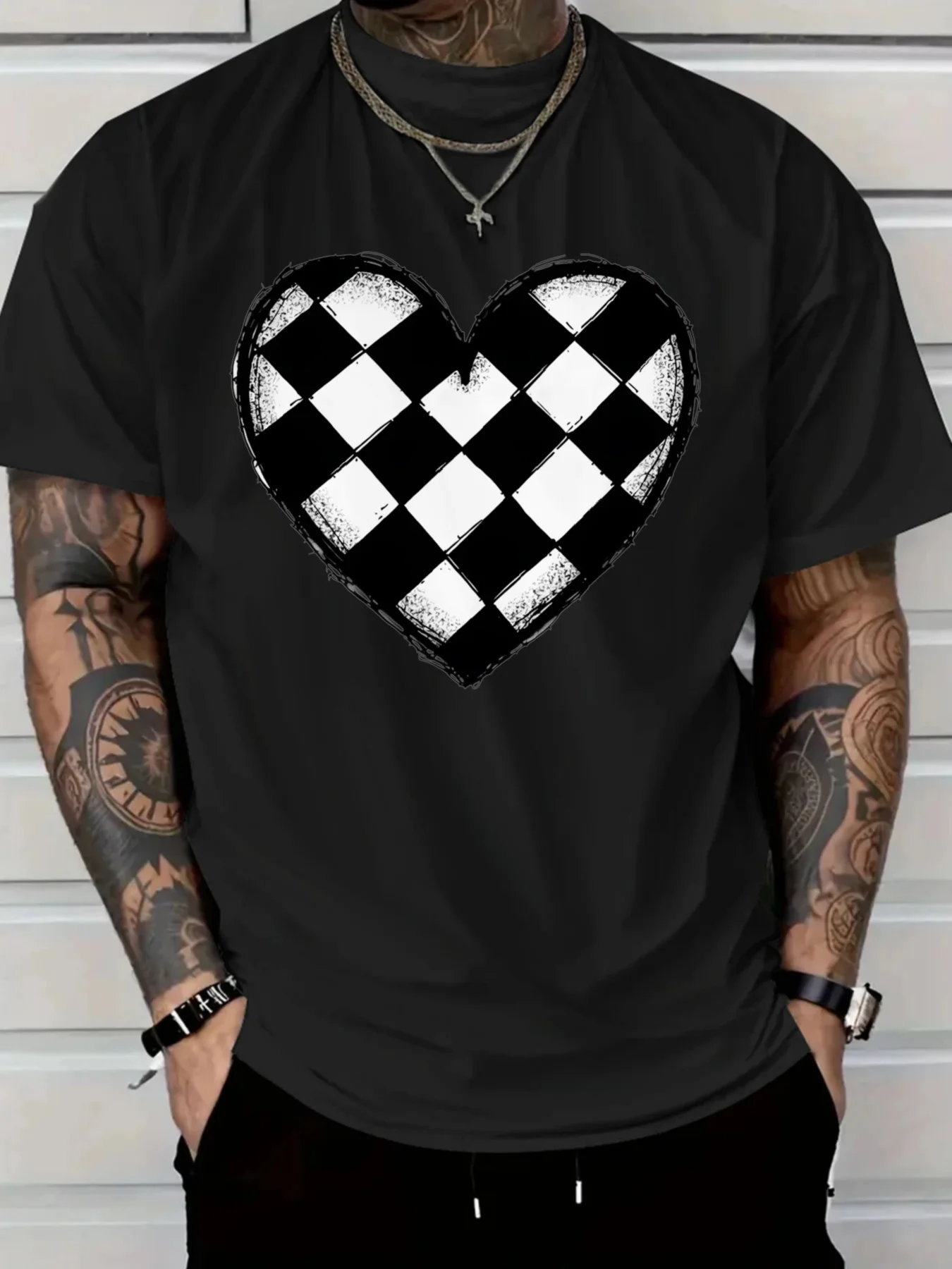 Marineblaues Baumwoll-T-Shirt für Herren, Schachbrett-Herz-Grafik-T-Shirt, weiches Alltags-Rundhals-Shirt für lässige formelle Outfits