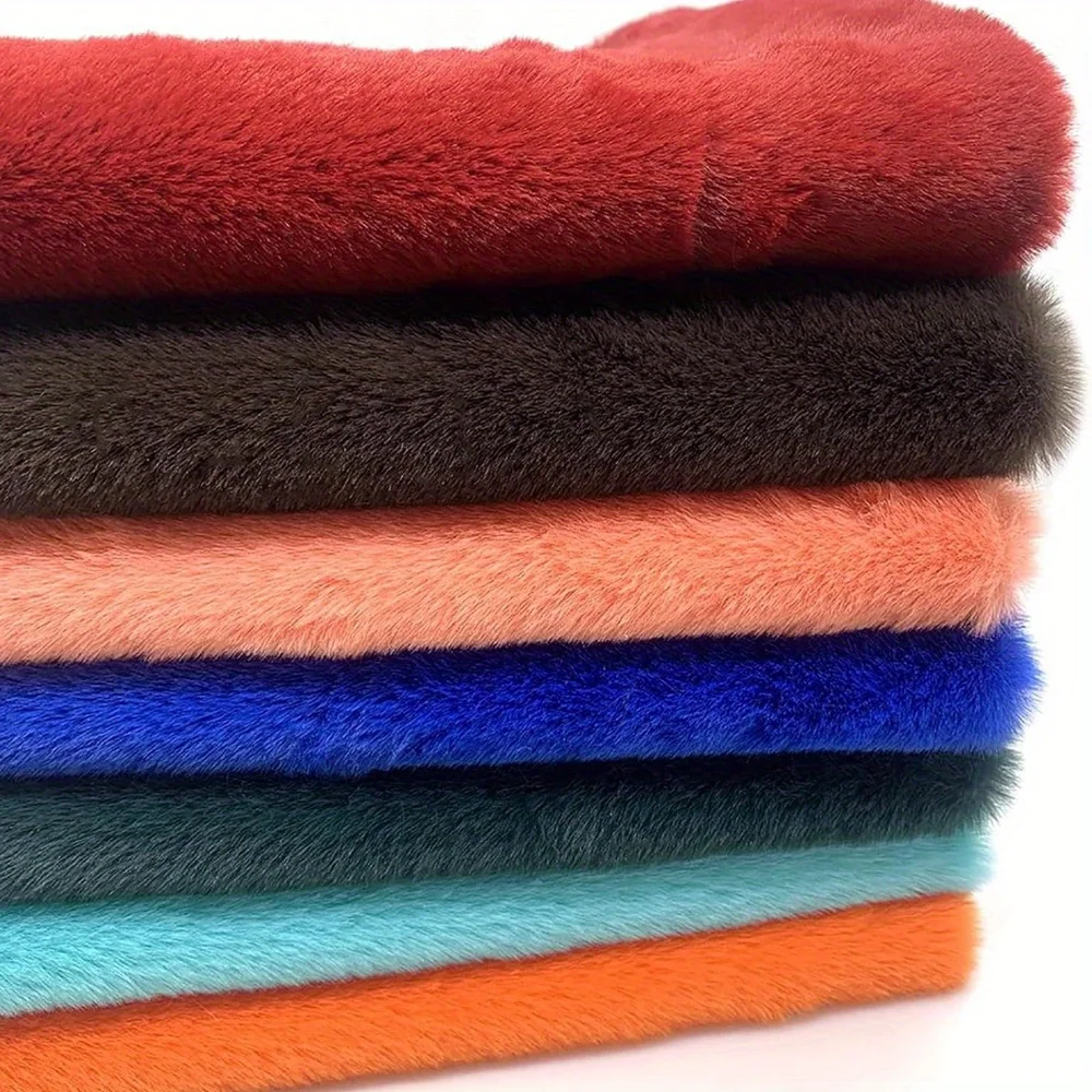 Ultra-Soft 19.69*19.69inch Short Plush Shaggy Faux Fur Fabric Sewing Fabric Supplies Fluffy Luxuriously Cushy for DIY Making