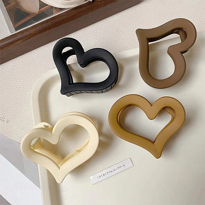 4pcs/set Plastic Hair Claw Clip Small Matte Color Hollowed Square Heart Geometric Shark Clips Hair Clip Women Hair Accessories