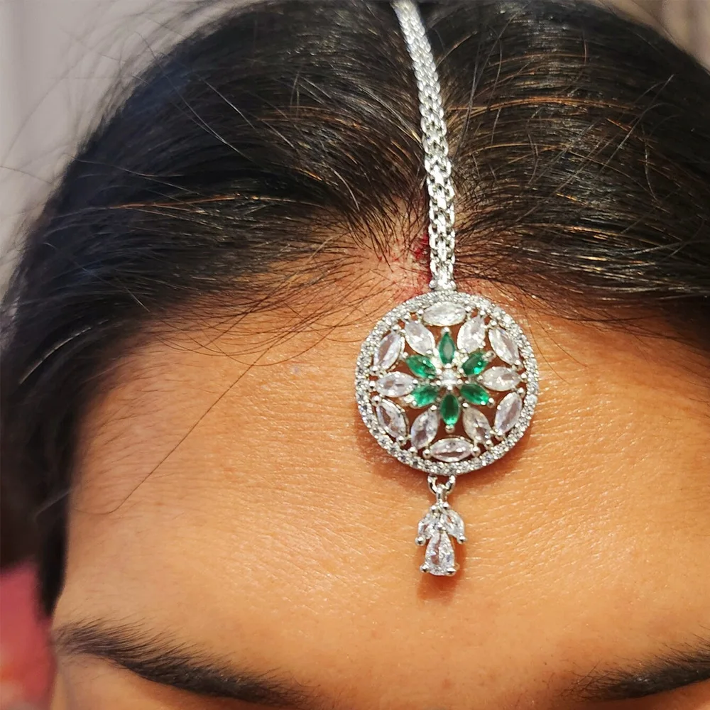 Stonefans Exquisite Round Forhead Chain Maang Tikka Indian Head Ornament Vintage Pendant Rhinestone Hair Pin for Women Wedding