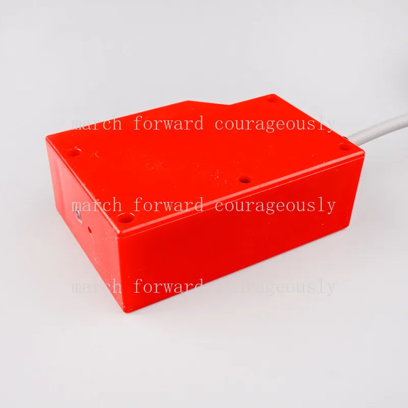 Long-distance infrared diffuse reflection photoelectric switch engineering vehicle car wash wheel robot body sensor