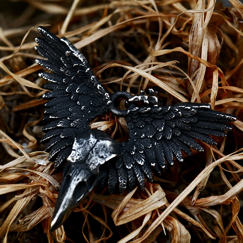 BEIER 2022 New Arrival 316L Stainless Steel Skull Crow With Wings Pendant Necklace For Men Antique Color Jewelry Wholesale