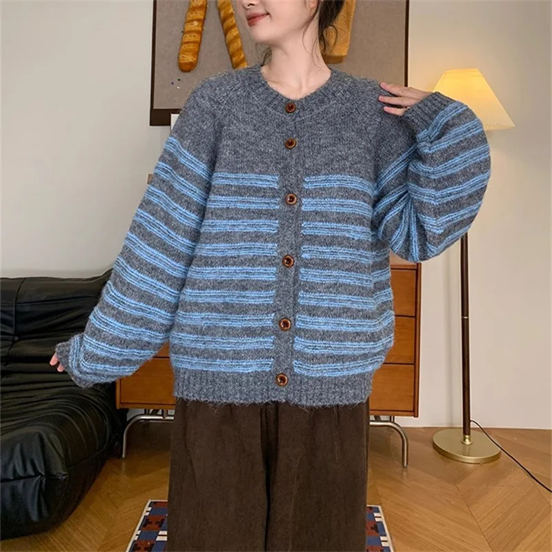 

Retro Striped Knit Cardigan 2025 Autumn and Winter College Style Loose Japanese Women's Sweater