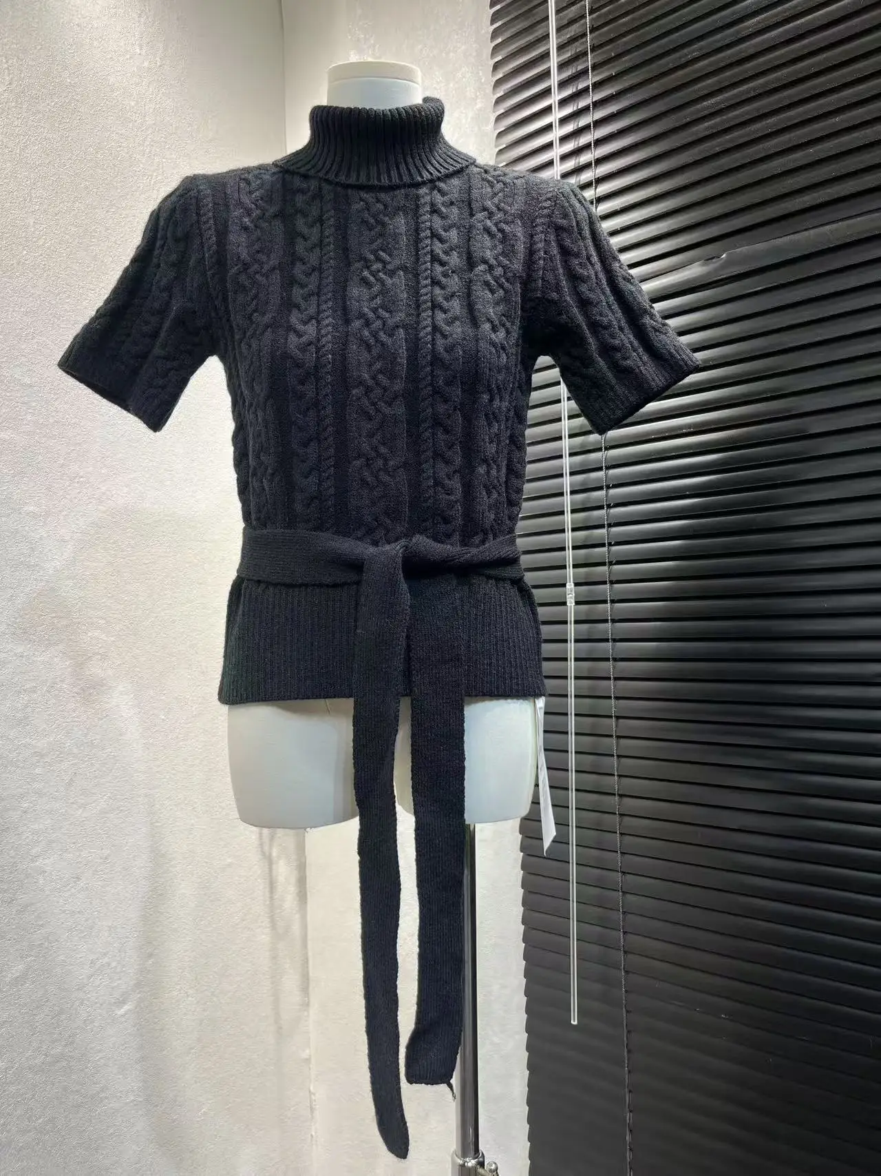 

Women's Elegant Turtleneck Short Sleeve Twisted Pattern Slim Sweater Lady Spring Autumn Black Pullover Jumper Top