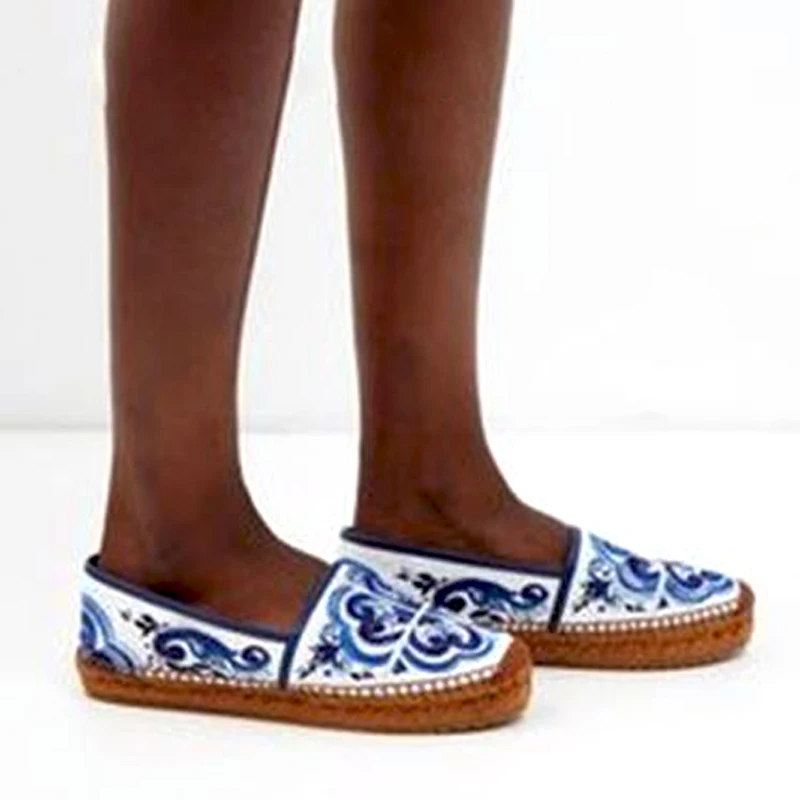 Blue and White Porcelain Flat Loafers Rope Braided Sole Fisherman Shoes Women Pink Red Flower Printing Leisure Slip On Shoes