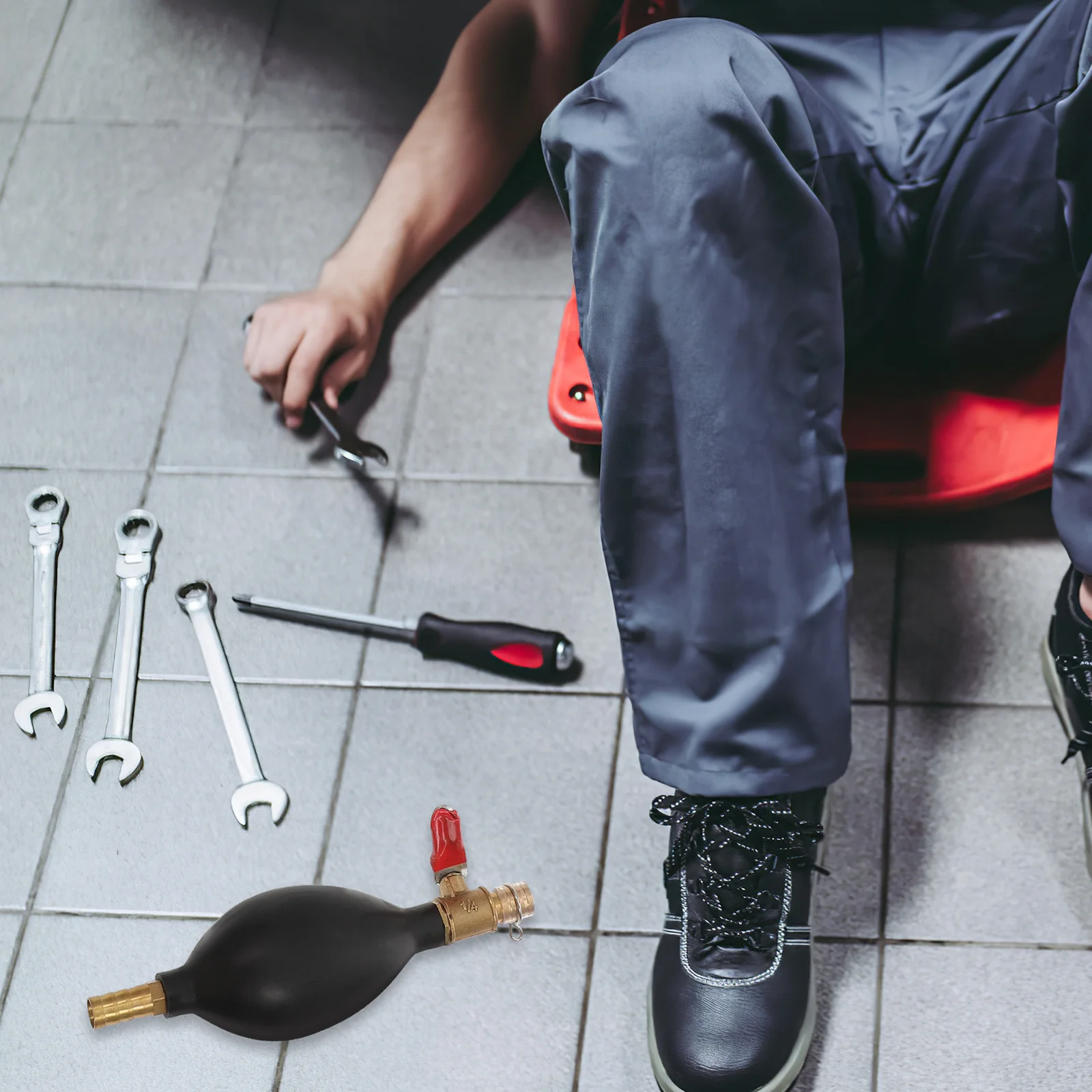 

1Pcs Heavy Duty Manual Oil Siphon Pump with 10Mm Long Hose for Diesel Fluid Transfer Essential Tool for Truckers and