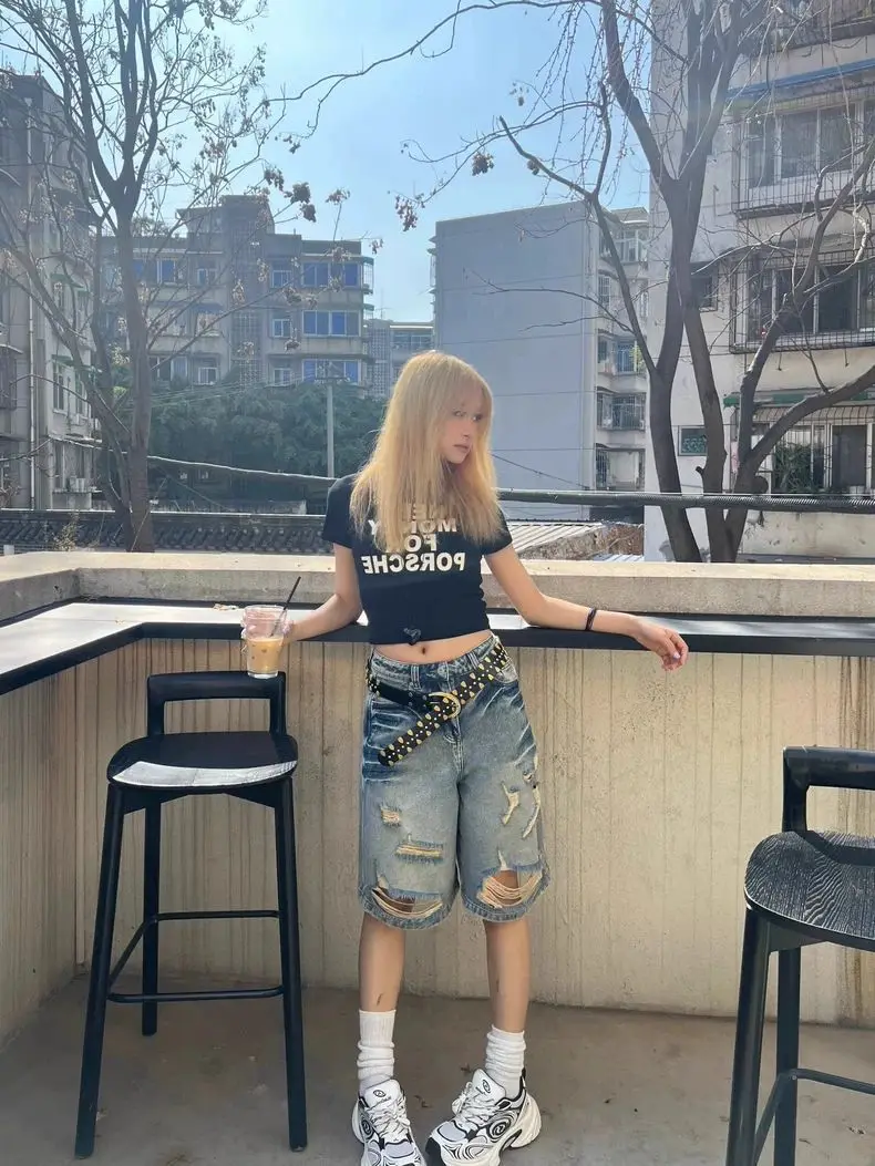 2025 otoño nueva personalidad rasgado cinco puntos pantalones cortos de mezclilla mujeres hasta la rodilla cintura alta pantalones vaqueros holgados mujeres