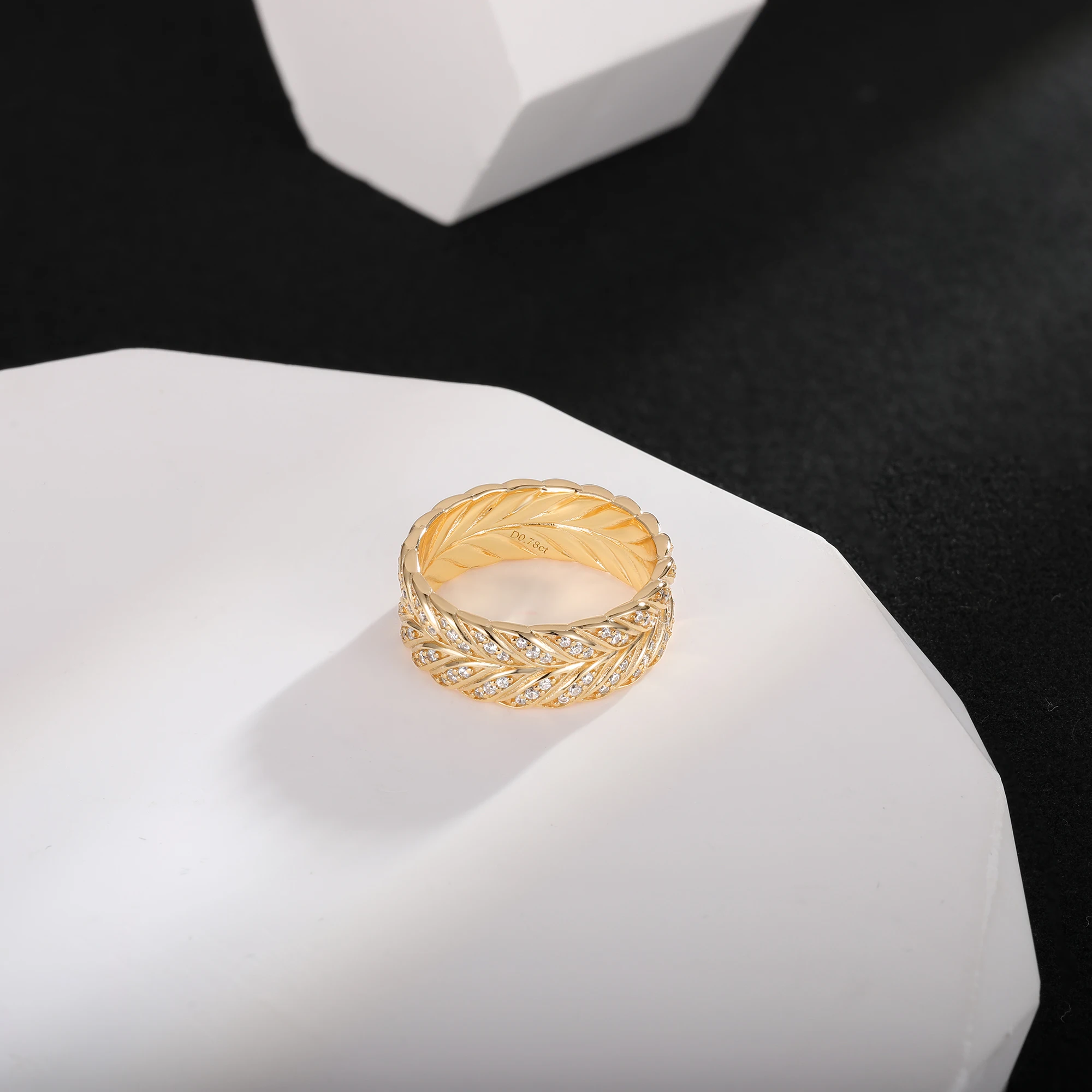

APIR Claw Inlaid Grandmother Cut 5A Square Zircon Ring for Women Man K Gold Plated Rose Gold Fashion Luxury Quality Jewelry Ring
