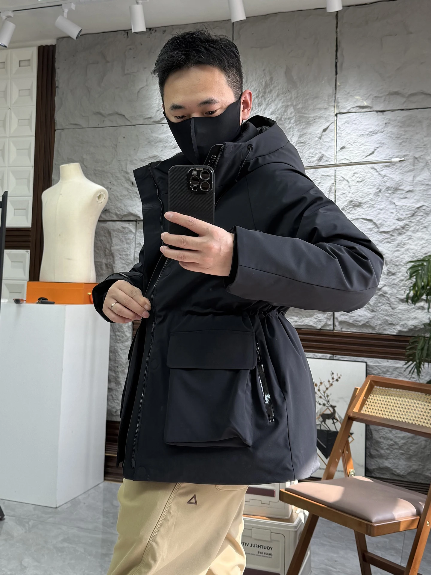 

Thickened 90 Duck down Graphene Heat Reflection Winter Outdoor Unisex Warm Puffer Jacket Trendy Nylon Fabric Hooded Windproof