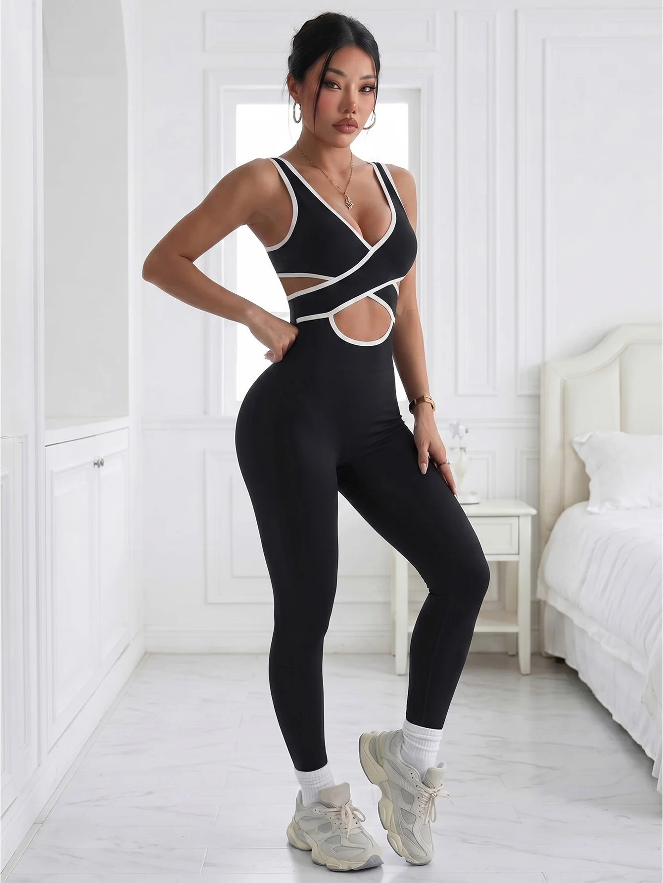Damen Criss-Cross Cutout Kontrast-Piping Workout-Jumpsuit Ärmellos Formender Yoga-Bodysuit – Detail 3