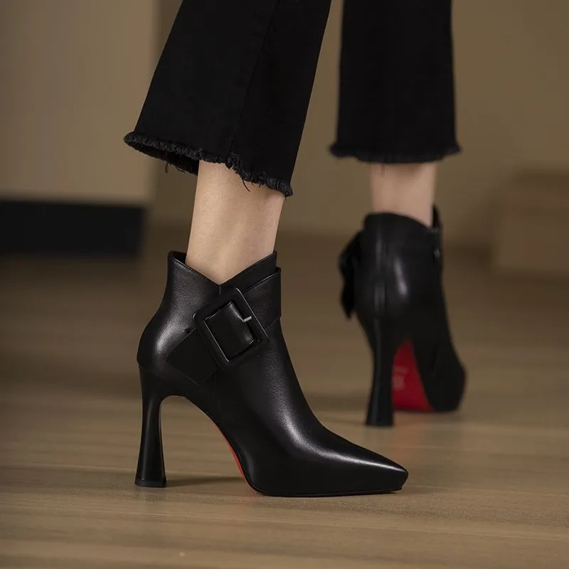 2024 Schwarze Damen-High-Heels, scharfe, spitze, rutschfeste Lederstiefel, Gürtelschnalle, sexy Low-Top-Schuhe, lässige Mode, Damen-Pumps