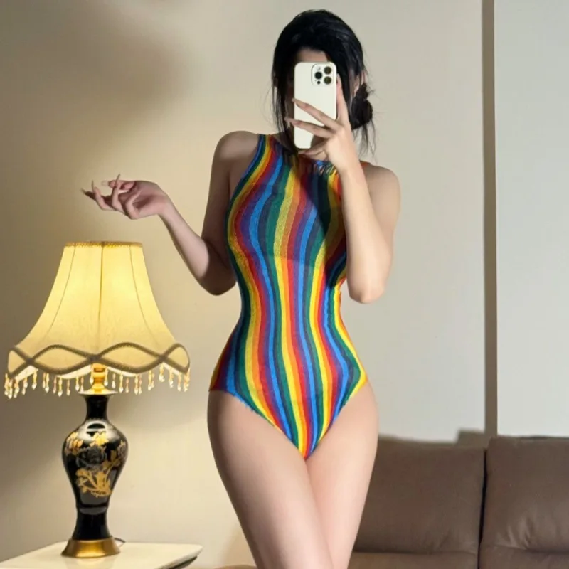 Sexy einteiliges Regenbogen-gestreiftes Sommer-Damen-Bikini-Basisshirt, bunte erotische Nachtwäsche, europäisches und amerikanisches einteiliges Mesh-Top