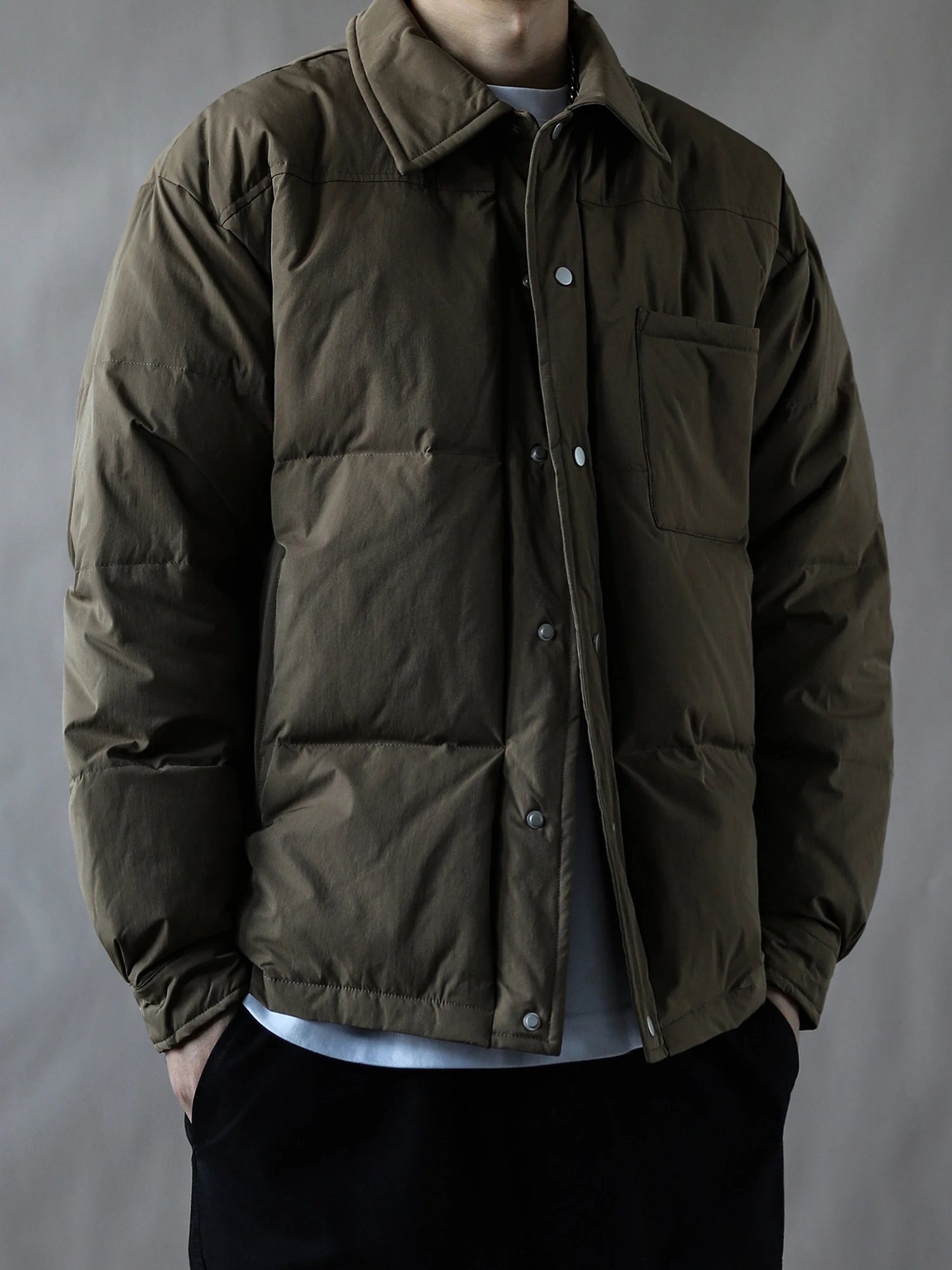 

Мужская пуховая куртка в американском ретро-стиле, осенне-зимняя, свободного кроя, с воротником-рубашкой, коричневая, оверсайз, новая модель, повседневная верхняя одежда