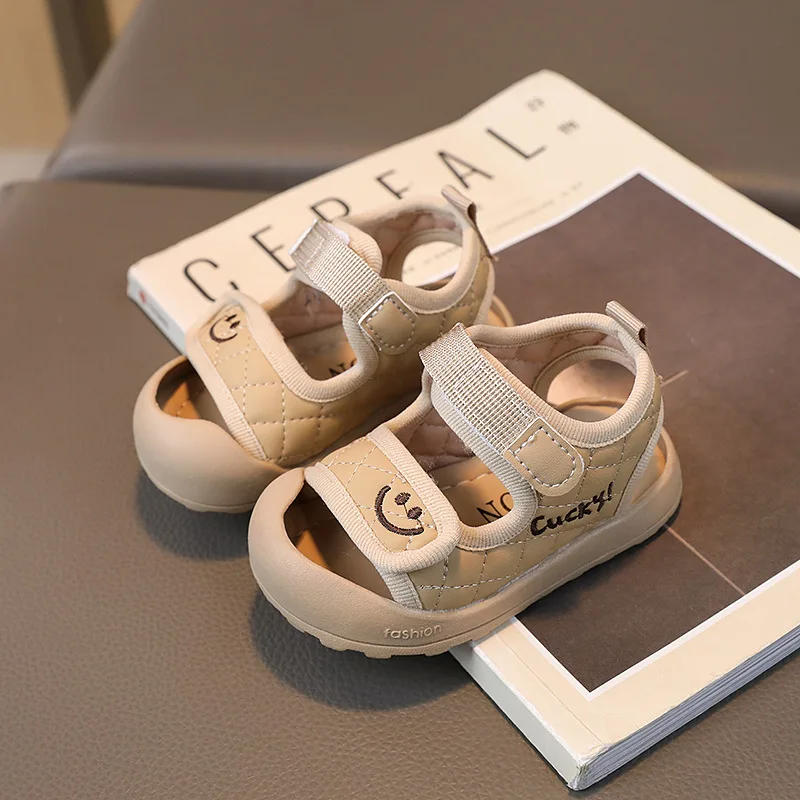 A dropshipping baby shoe 2023 summer baby walking smiling face sandals 0-1-3 years old soft soled men's and women's treasure sho image 6