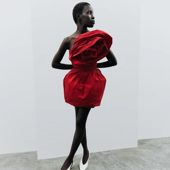 العصرية الأحمر الكبير روز زهرة قصيرة فساتين لحضور الحفلات الموسيقية 2025 الربيع اليد تكدرت الأزهار فساتين حفلات الكوكتيل الصغيرة فستان عيد ميلاد تبادل لاطلاق النار