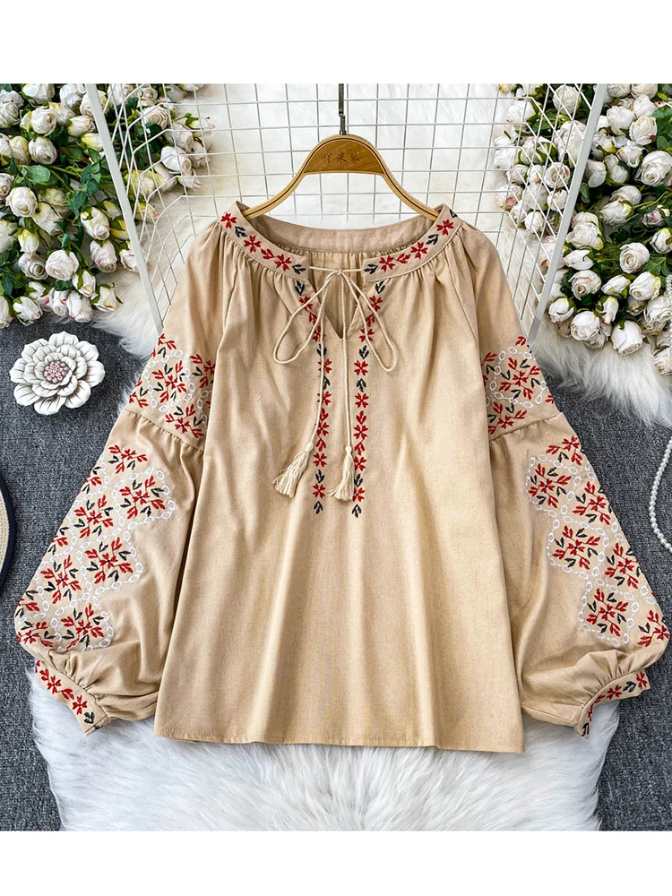 Camicetta primaverile da donna stile etnico retrò nuova camicia con maniche a lanterna cinese allentata sottile nappa ricamo design Blusa Top BL187