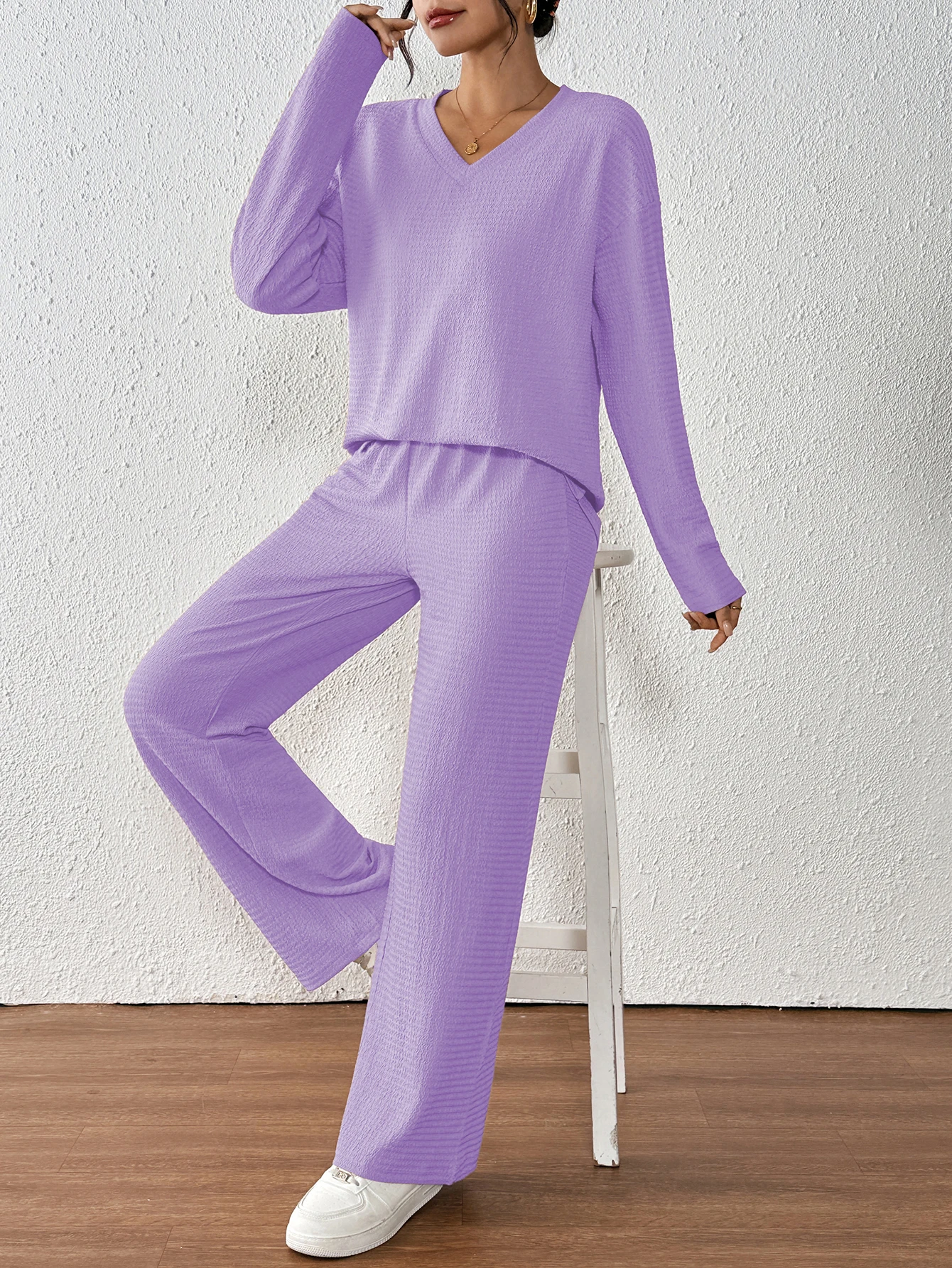 Solid Crinkle Texture Women 2 Piece Set, V‑Neck Long Sleeve Top Elastic Waist Wide Leg Pants With Pockets Daily Casual Outfit