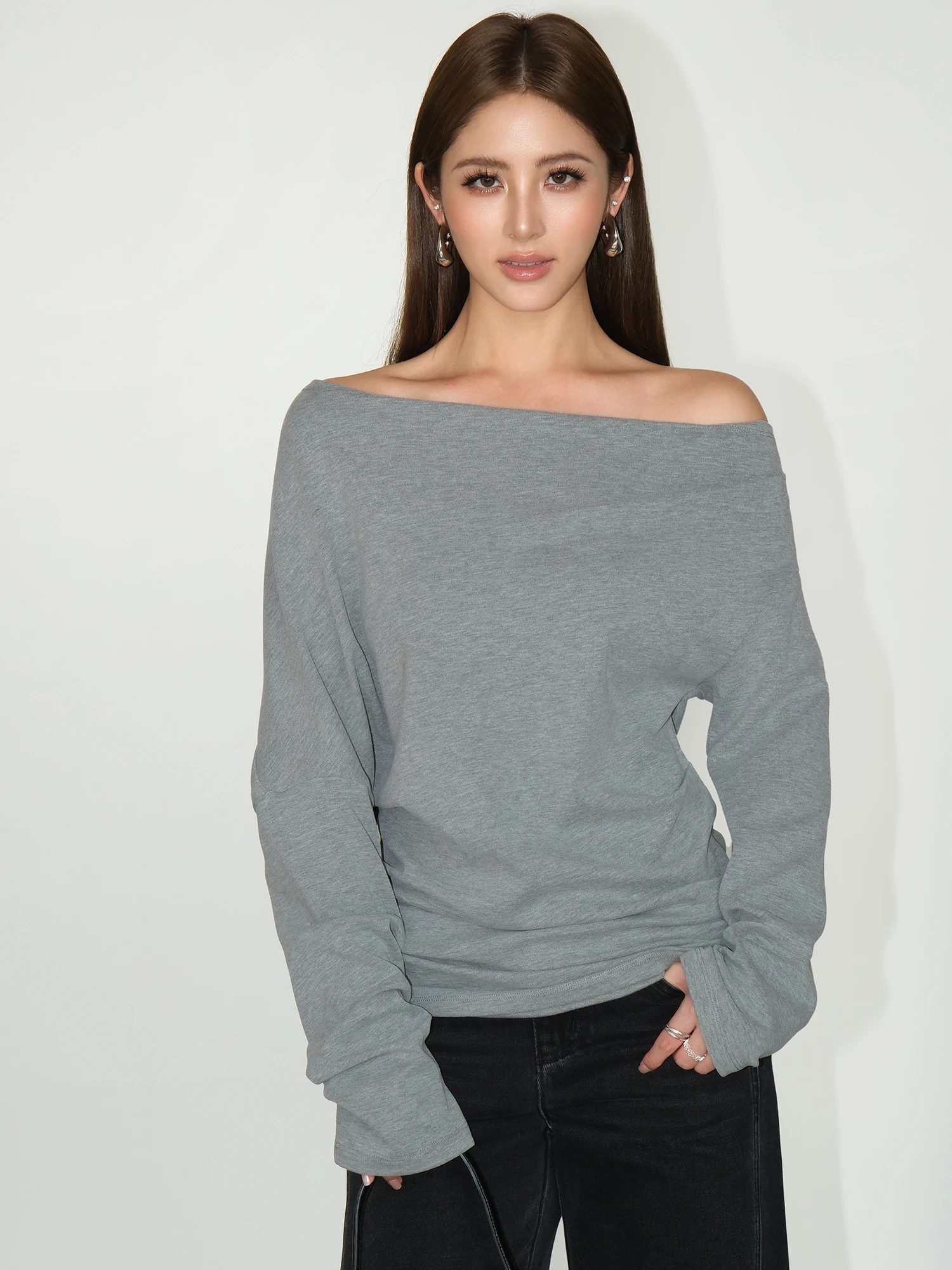 

NEVA HU Casual Loose Women's Knitwear oulder Bared Batwing Sve One-oulder Long Sve T-irt Sli Leisure Faion