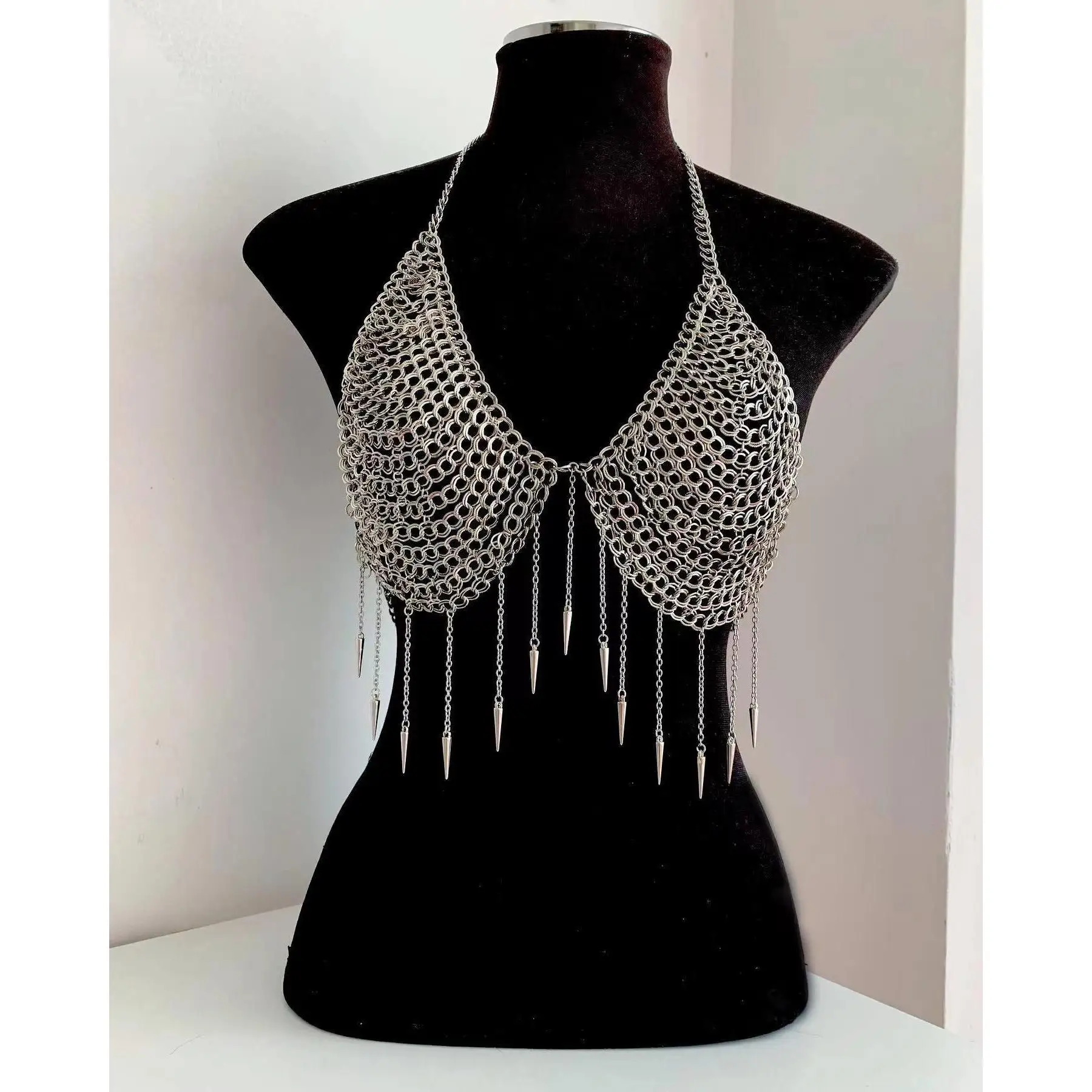 

Metallic Tassel Pendant Vest Top Women's Faion European Sle A-Line Narrow oulder Strap Vest Ultra-ort Length 3D Effect