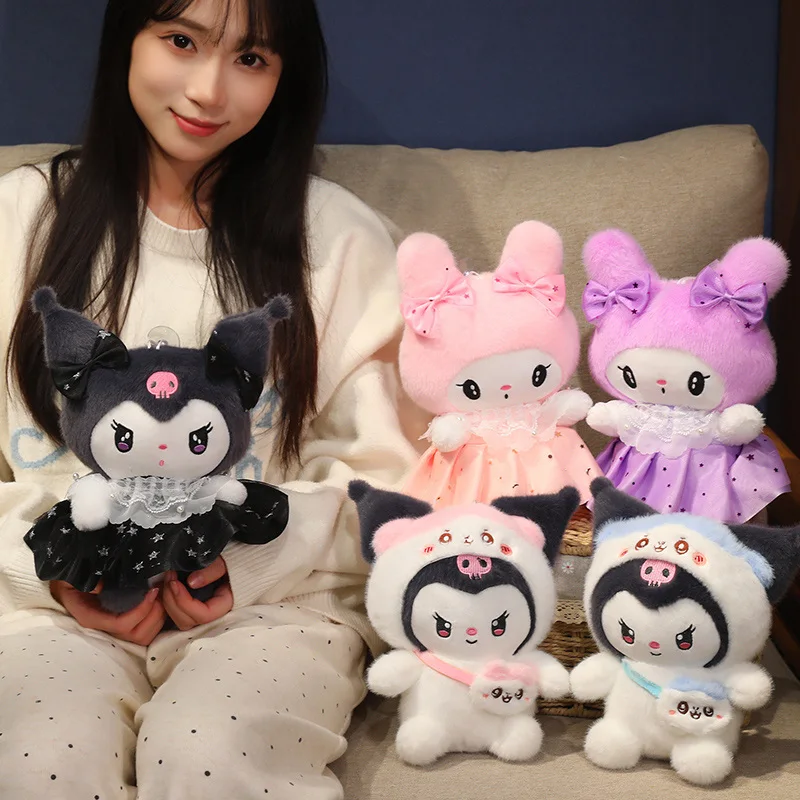 Es gibt Saugnäpfe Sanrio Plüsch My Melody Toys Kuromi Cinnamoroll Peluches Puppen Kawaii Room Decor Sofa Puppe Kinder Geschenk