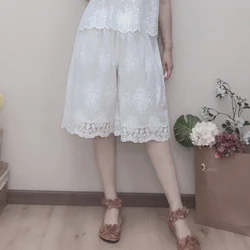 New Mori Girl Retro Sweet Cotton Embroidery Loose Pants Women Clothing Elastic Waist Hollow Kawaii Knee Length White Pants Z032