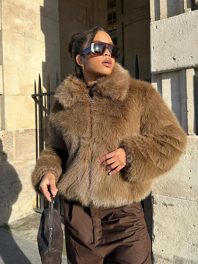 

Brown Fluffy Women Faux Fur Short Coat Fashion Lapel Full Sleeve Zipper Warm Loose Short Jacket 2025 Winter Vacation Street Wear