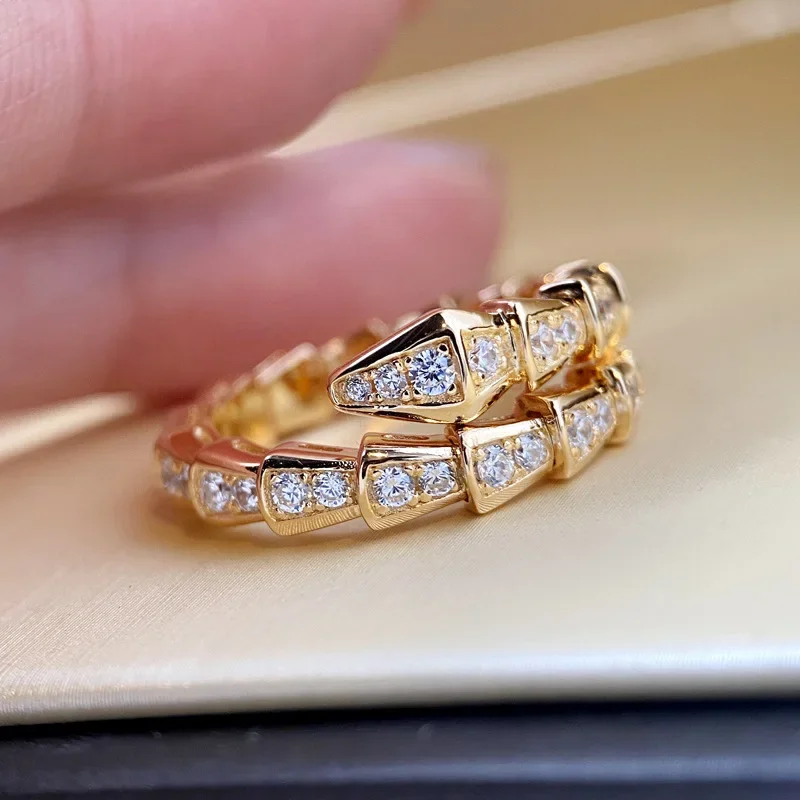 Au750 Small Snake Ring with Full Diamonds and Niche Design for Women