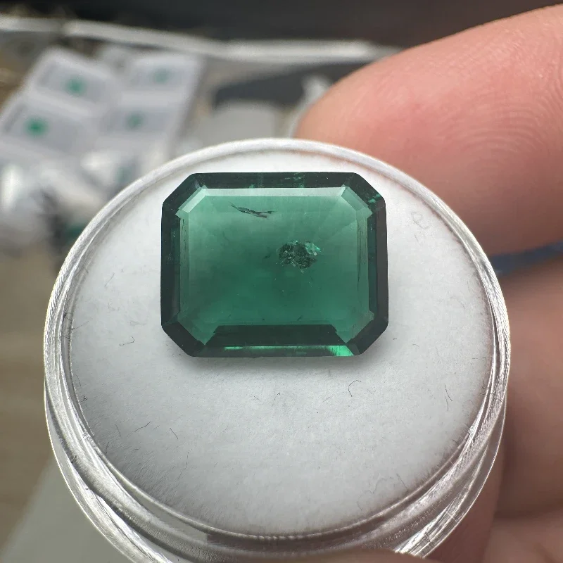 Laborgezüchteter Sambia-Smaragd Hydrothermische Methode Dunkelgrüne Farbe Smaragdschliff Wählbares Zertifikat – Detail 5