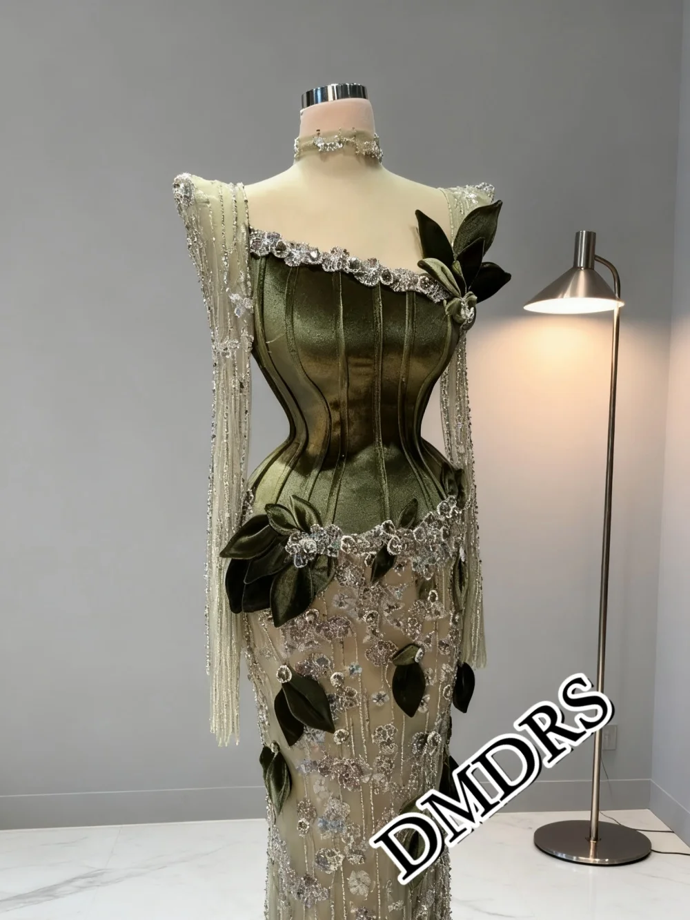 

DMDRS Stylish Velvet Evening Dress, Graceful 3D Floral A-Line Party Gown, Classic Crystal Long-Sleeve Floor-Length Party Dress
