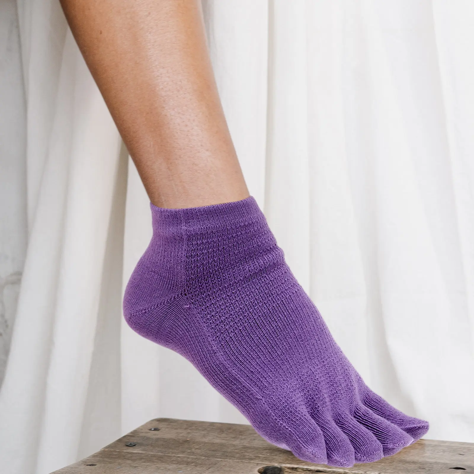 

2 пары носков с пятью пальцами, хлопковые, легкие, дышащие, нескользящие, для йоги, фитнеса, бега, упражнений, эластичные спортивные носки для женщин